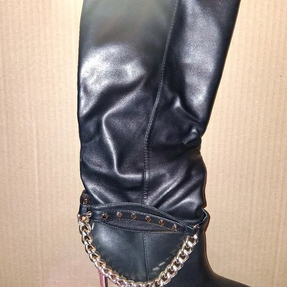 Black Leather Chain-Embellished Women's Boots BrandNew - Picture 1 of 3
